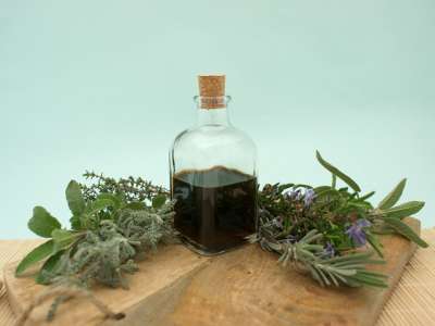 Healing herbs &amp; herbal applications
